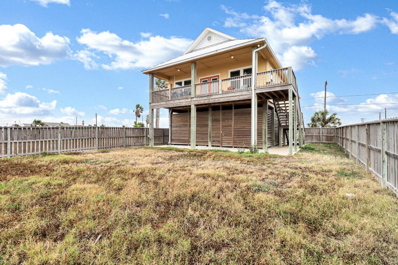 The Blue Pelican Corpus Christi Exterior photo